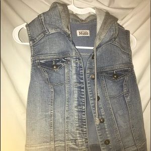 Hooded jean vest!!